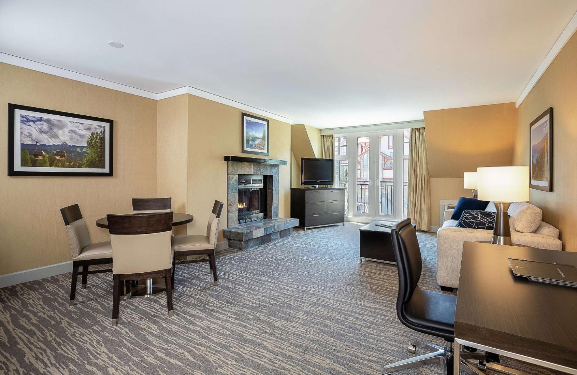 Hilton Whistler Resort & Spa Exterior foto