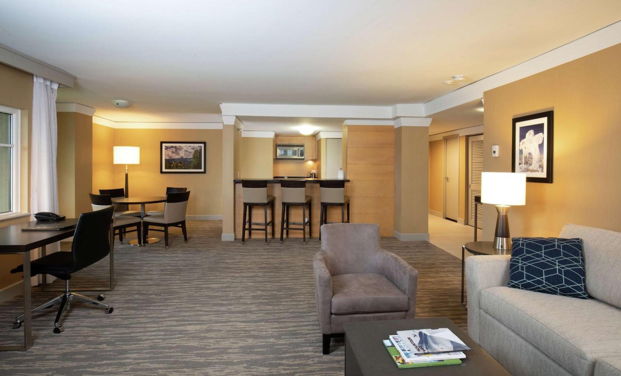 Hilton Whistler Resort & Spa Exterior foto
