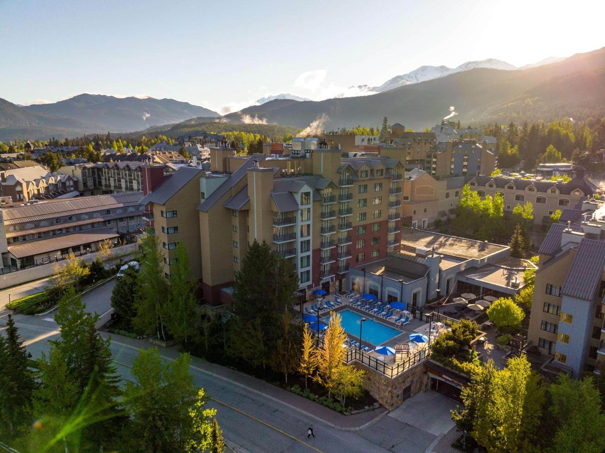 Hilton Whistler Resort & Spa Exterior foto