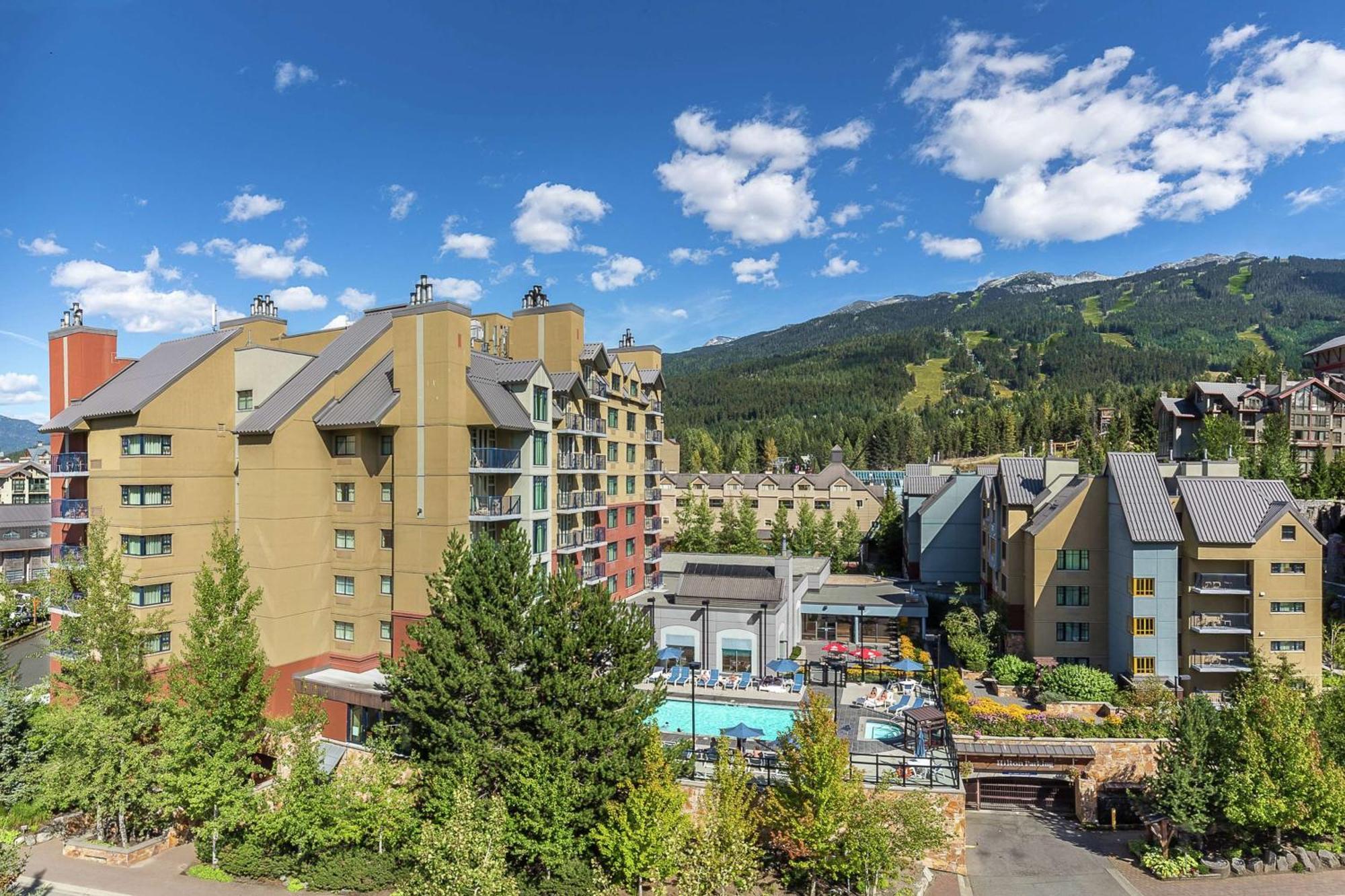 Hilton Whistler Resort & Spa Exterior foto